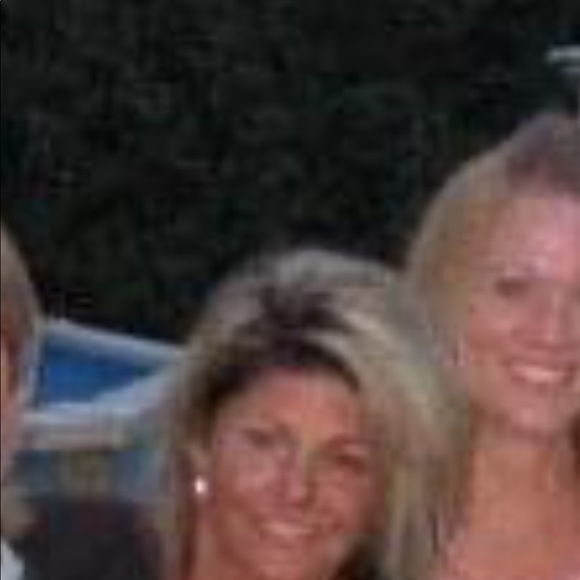 Meet your Posher, Karla - Picture 2 of 4